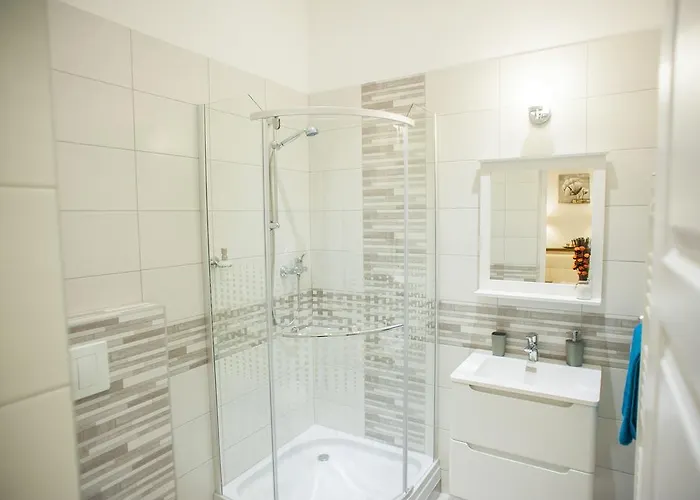 In Ii. Apartment