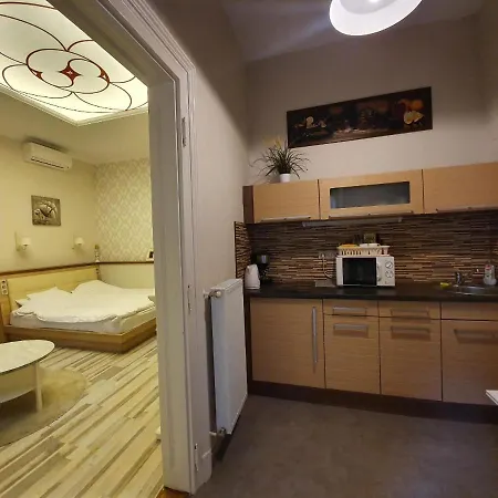 In Ii. Apartment