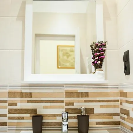 Apartment In Ii. *