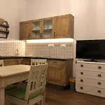 In Ii. بودابست