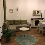 In Ii. شقة